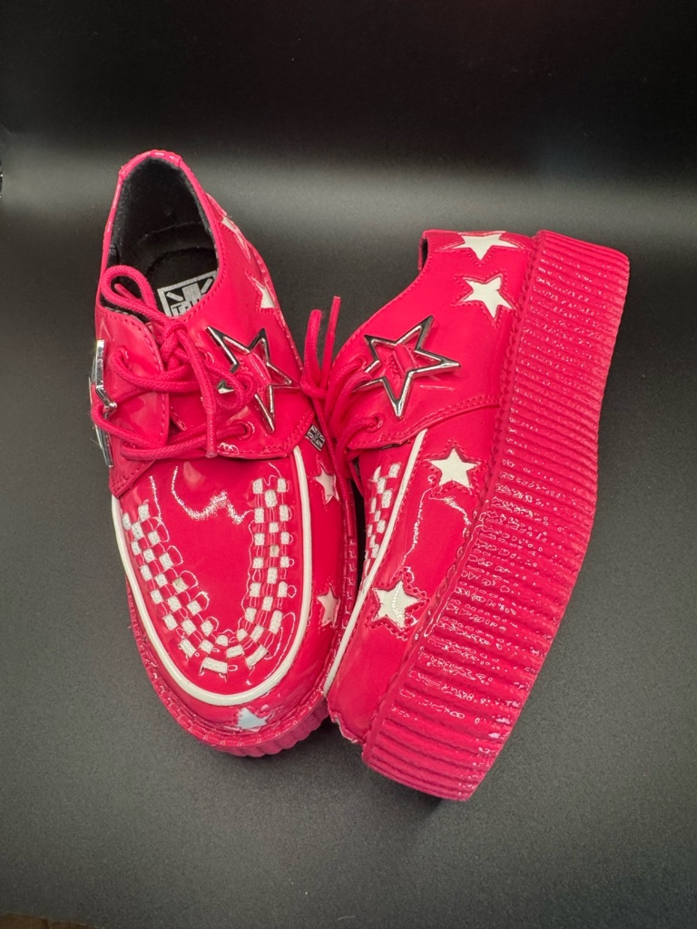 SOLD. T.U.K. Hot Pink Creepers Size 7 Patent Leather Platform - Picture 12 of 17